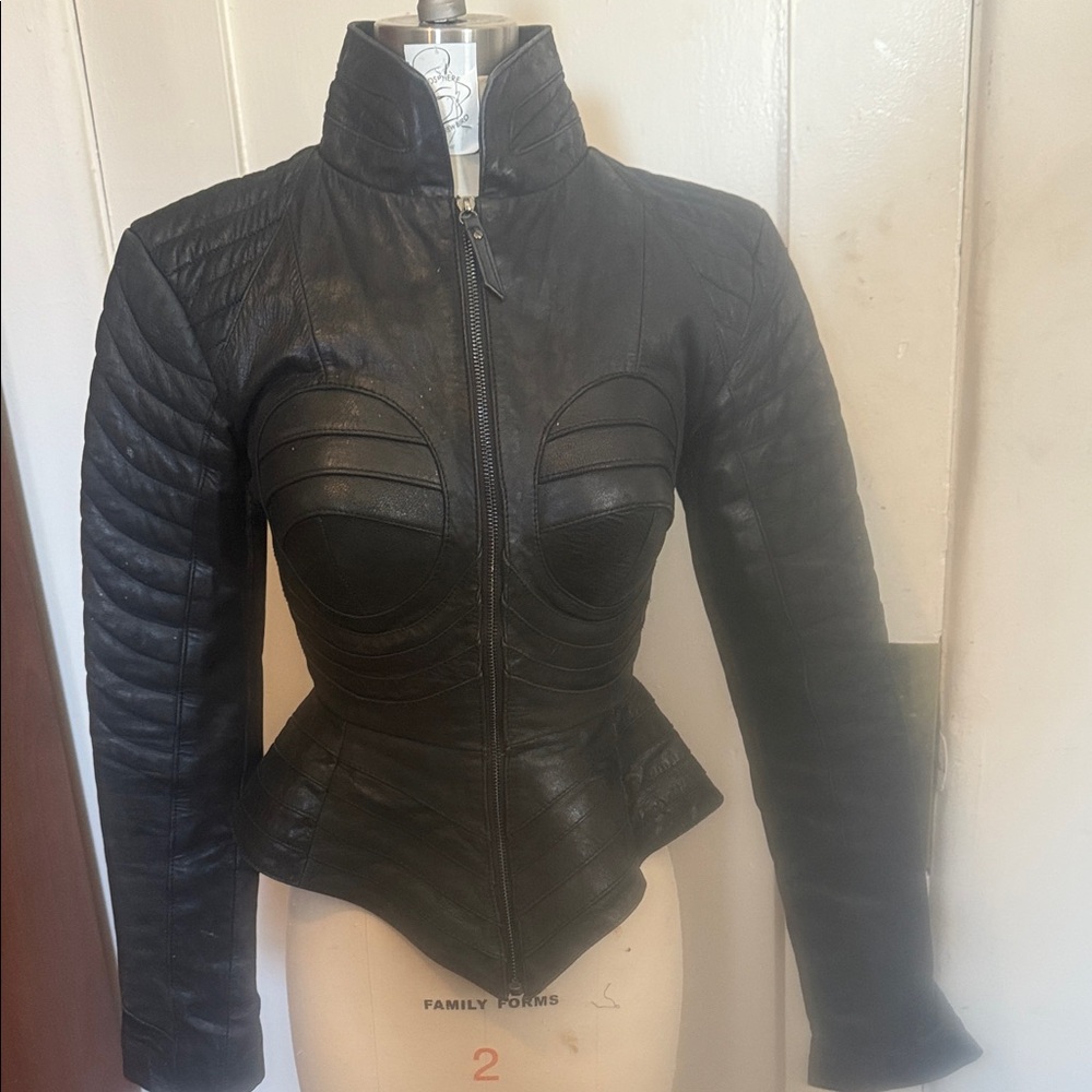 Elegant Black Women's Leather Jacket